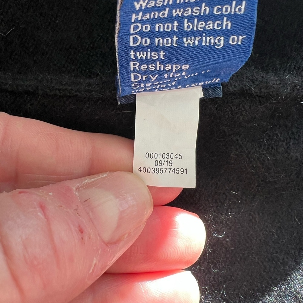 Kohl's Classic Black Women's Cardigan - Picture 4 of 6